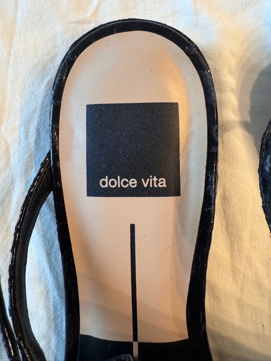 Dolce Vita Pamla Midnight Snake Embossed Pointed Toe
Black Flat size 6 - Picture 4 of 8